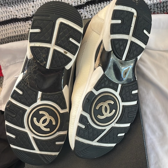 Chanel Sneakers K3846 - Picture 3 of 5